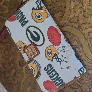 DOONEY & BOURKE WALLET